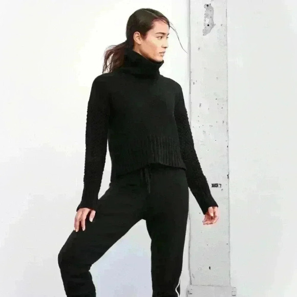 Derek Lam Loc Athleta Black Chunky Knit Turtleneck Oversized Sweater Size Large - Picture 1 of 6